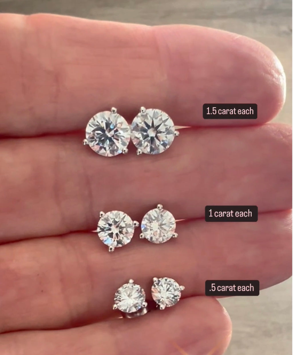 Lab-Grown Diamond Round Solitaire Stud Earrings