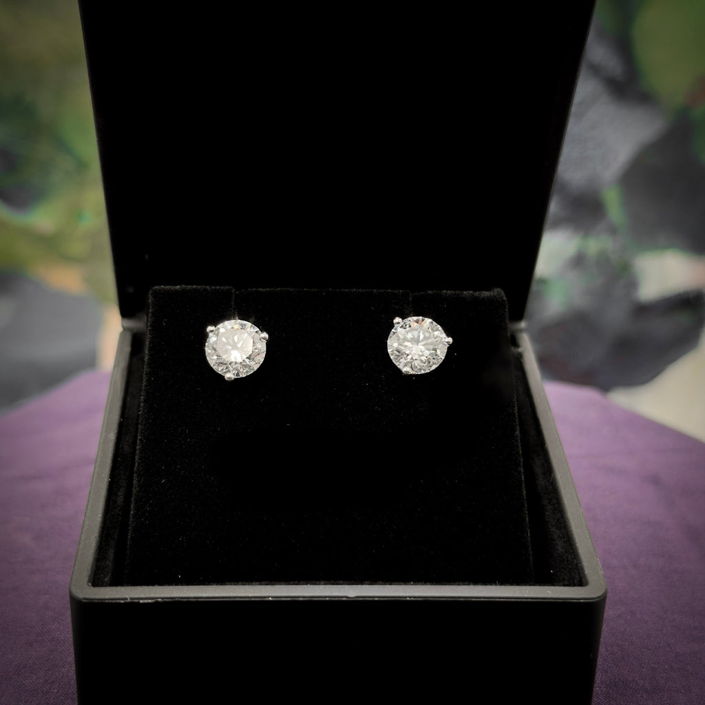 Lab-Grown Diamond Round Solitaire Stud Earrings