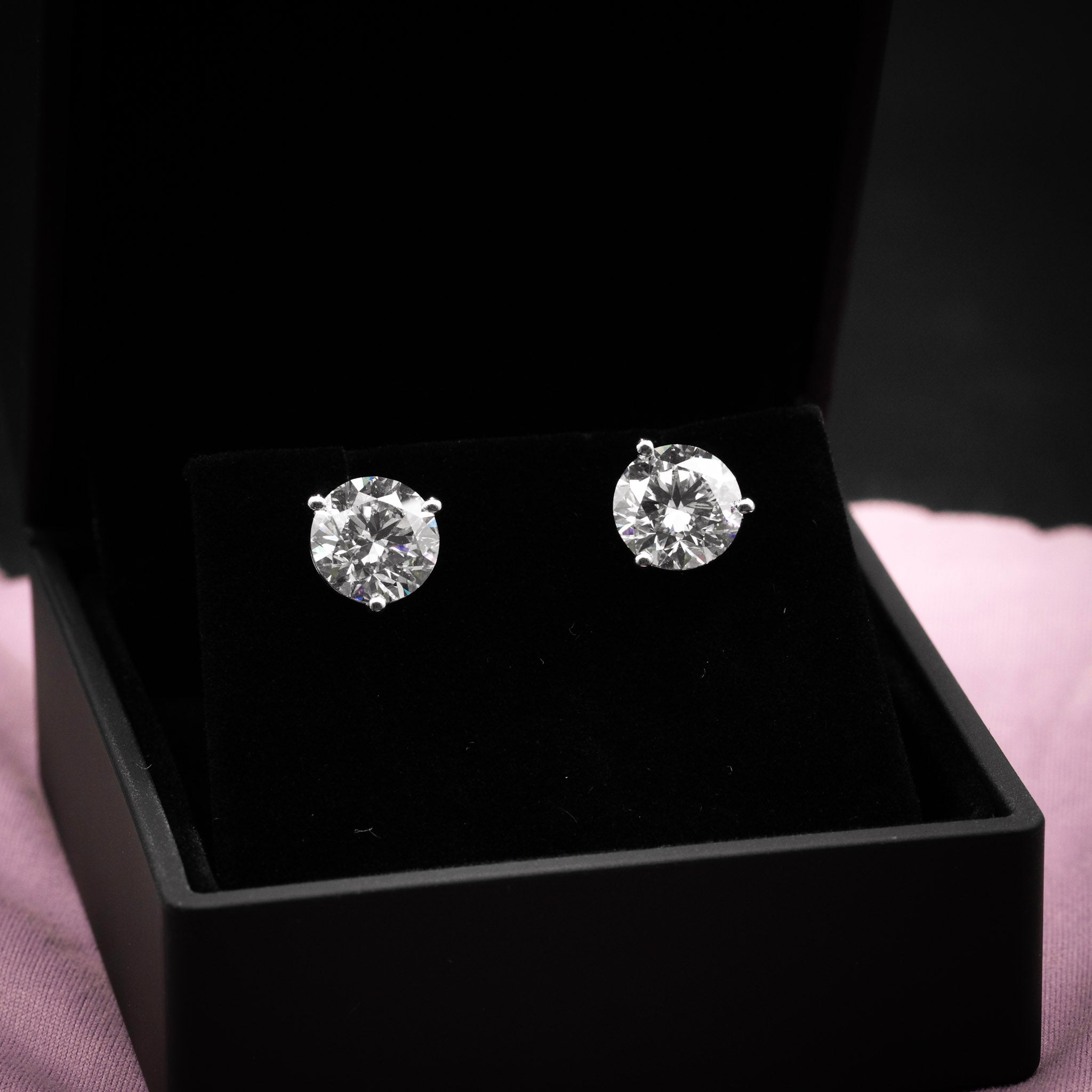 Lab-Grown Diamond Round Solitaire Stud Earrings