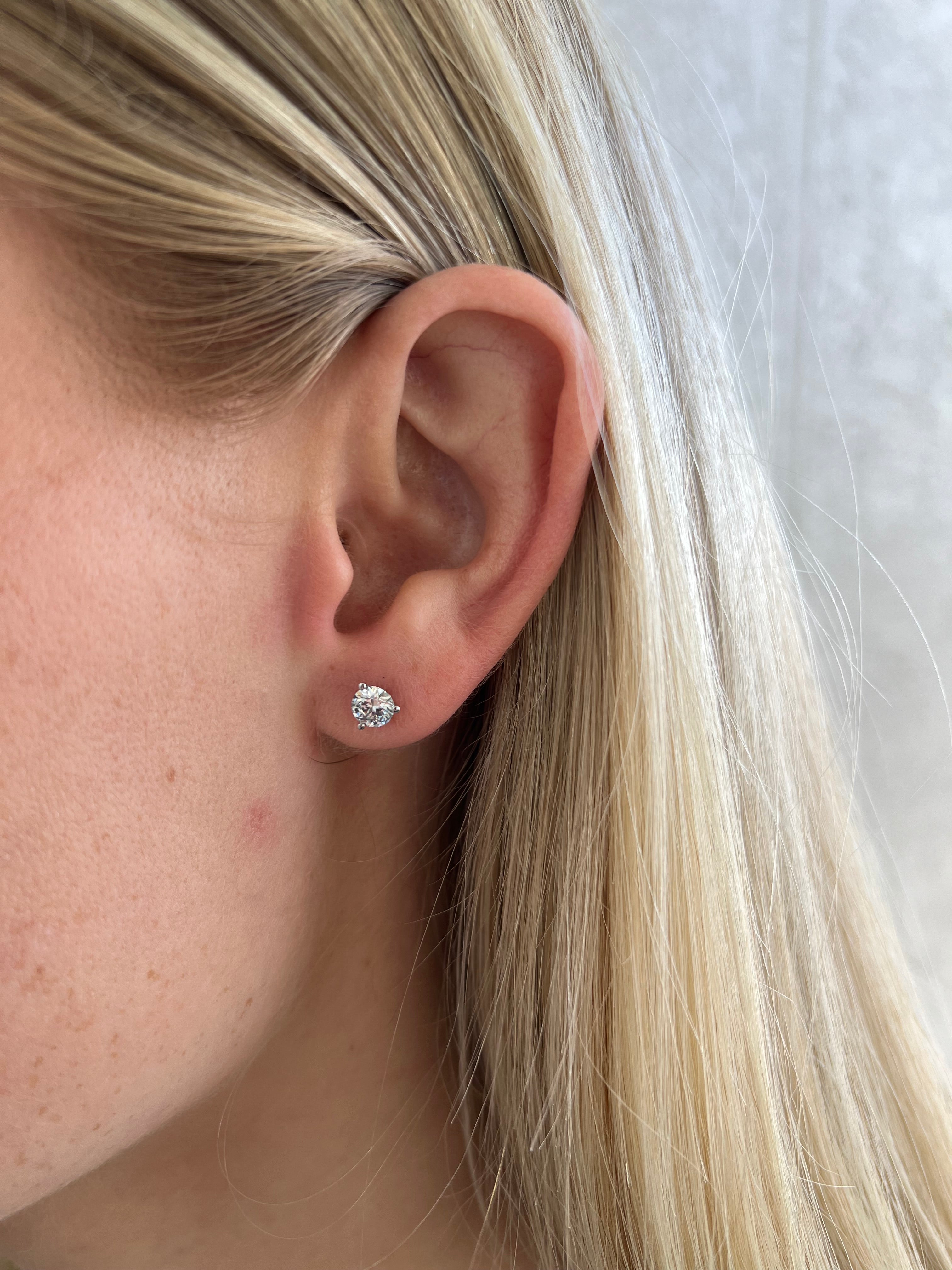 Lab-Grown Diamond Round Solitaire Stud Earrings