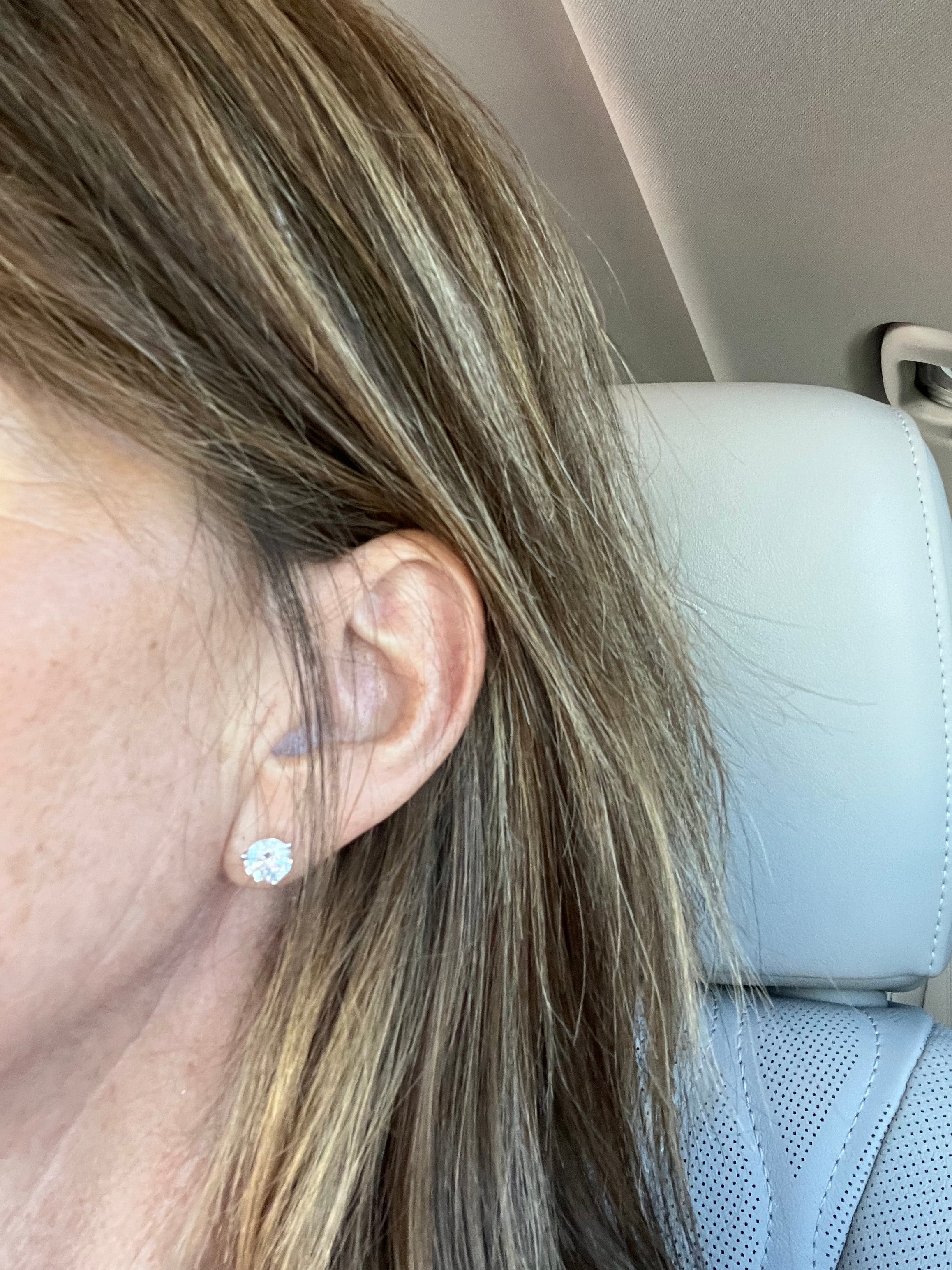 Lab-Grown Diamond Round Solitaire Stud Earrings